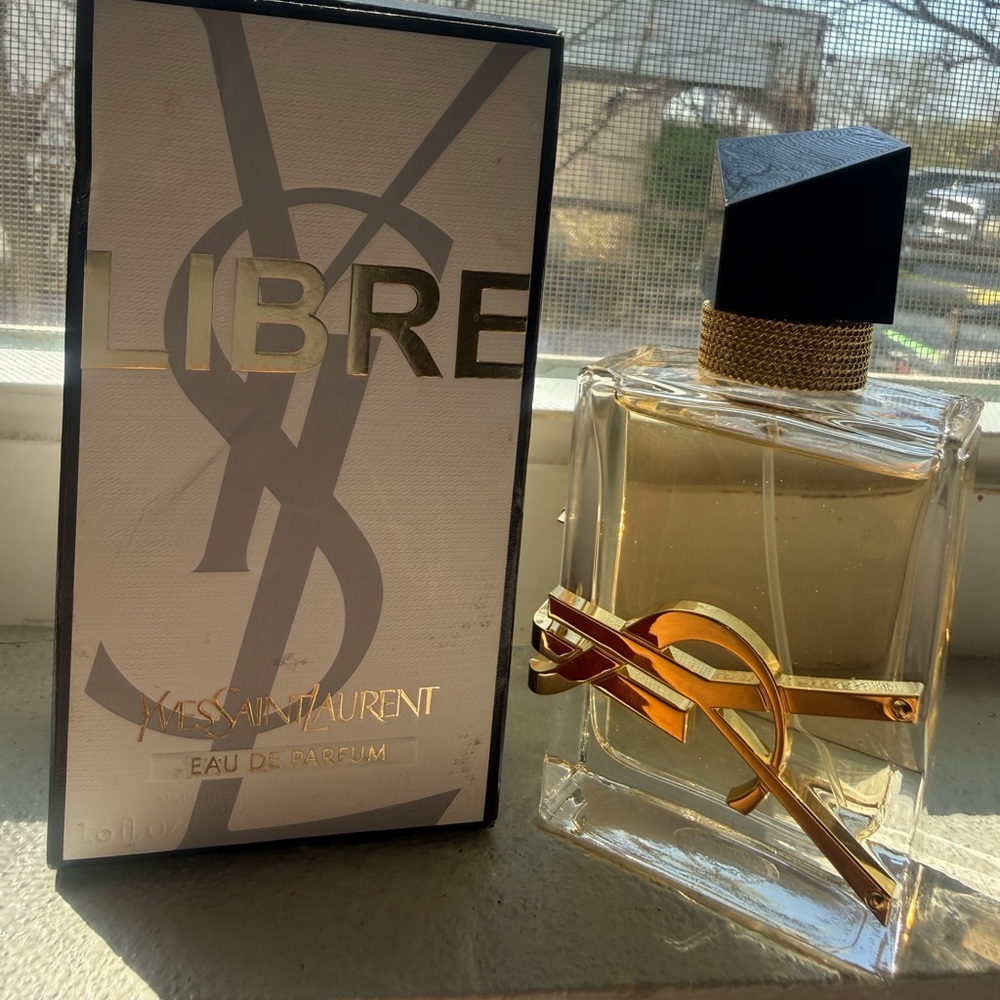 Yves Saint Laurent Libre Eau de Parfum - Gold & Clear Accents